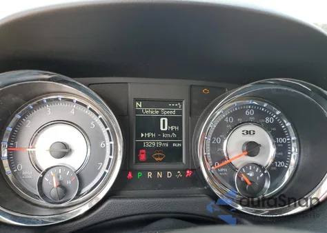 2014 Chrysler Town & Country Touring L z USA, uszkodzony, nr VIN 2C4RC1CGXER231515